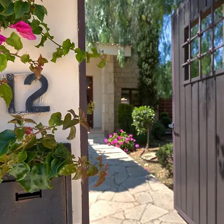 3 Bedroom Athina With Private Pool And Golf Views, Aphrodite Hills Kouklia